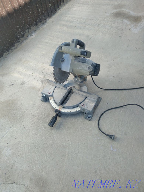 Продаётся торцовая пила  - изображение 1