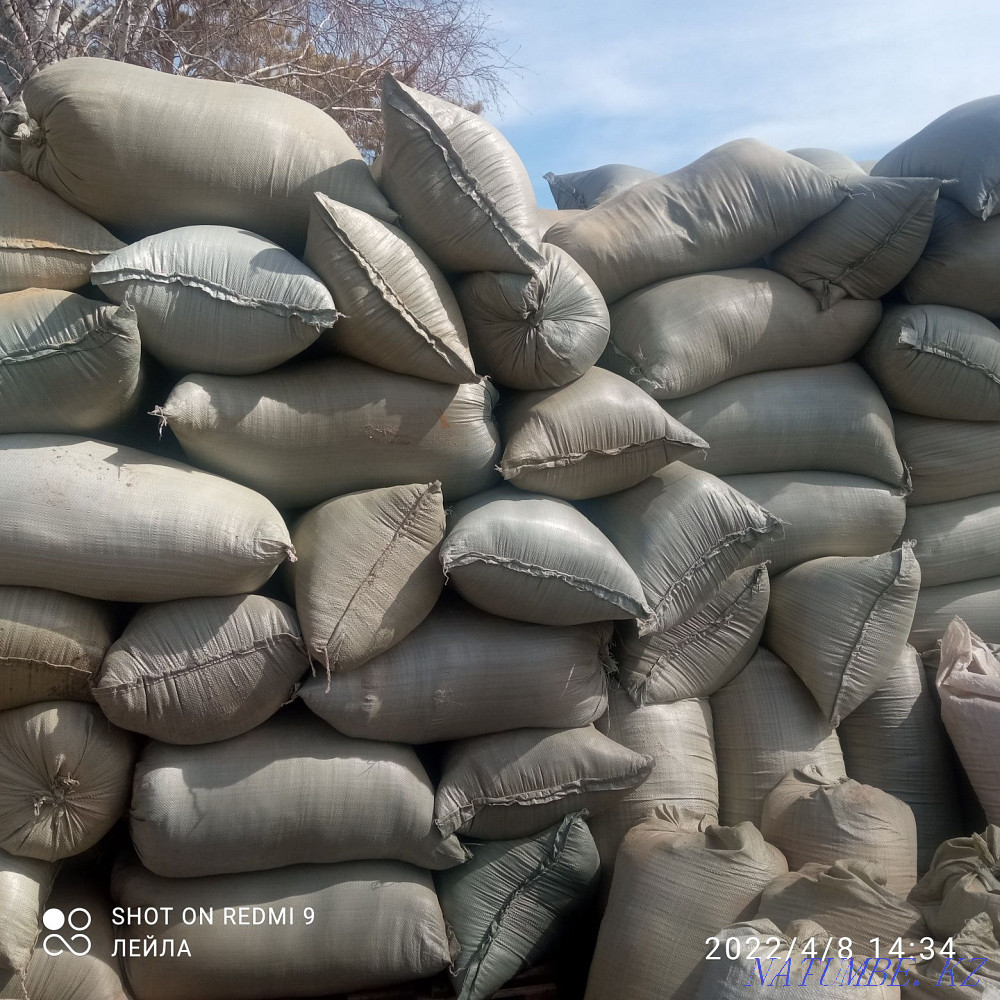 I will sell sawdust. The price for one bag is 400 tenge.  - photo 2