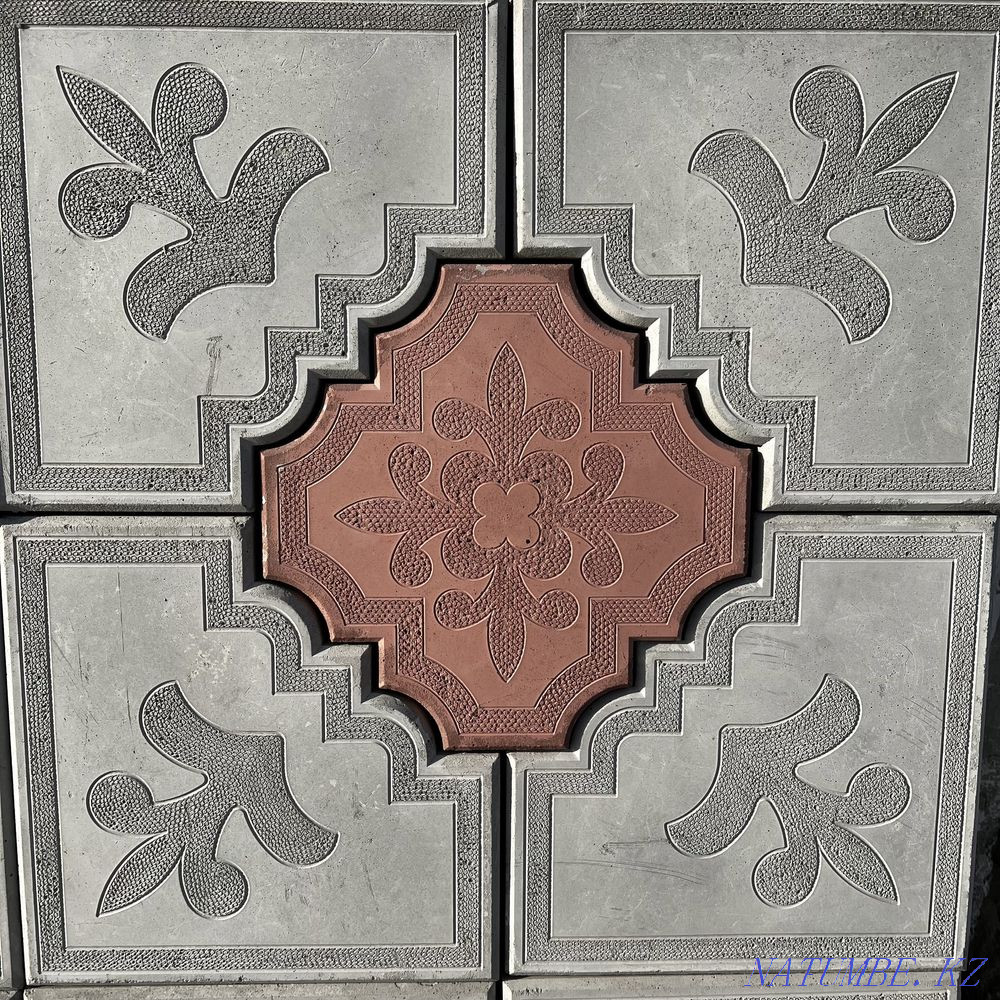 Paving stone, tile, curb  - photo 3