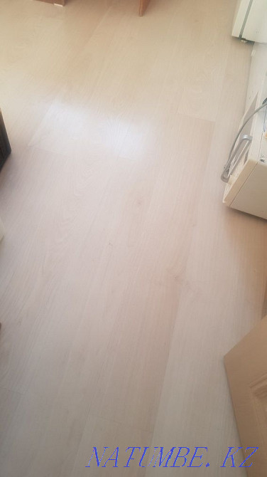 Продам ламинат и акриловую ванну, двери 60*200 со стеклом Усть-Каменогорск - изображение 5