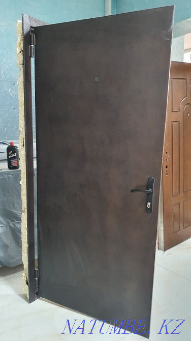 Used door in good condition Astana - photo 1