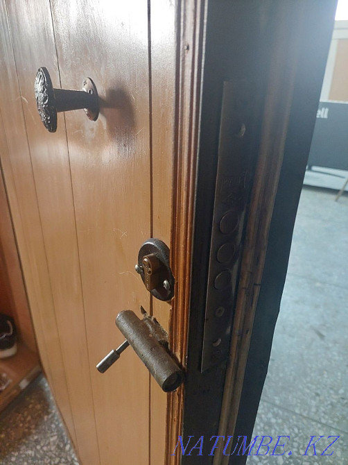 Продаётся дверь железная Актау - изображение 3