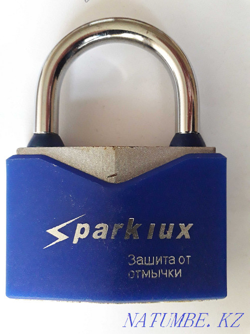 Замок . Костанай - изображение 1