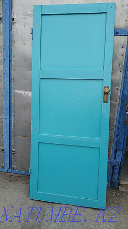 Wooden door, 1 piece left.  - photo 1