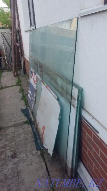 Стекло каленое для огражтения бутика Астана - изображение 1