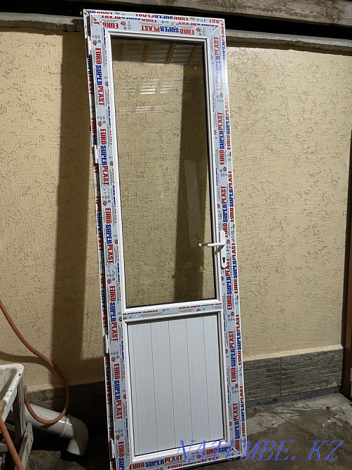 Новый пластиковый дверь. 78х2.50 пластик есык Шымкент - изображение 2