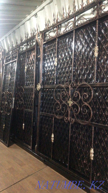 Гейтс. Алматыдағы қақпа. Сарайлар. Қоршау.  Алматы - изображение 5