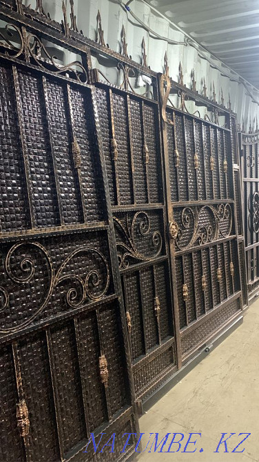 Гейтс. Алматыдағы қақпа. Сарайлар. Қоршау.  Алматы - изображение 2