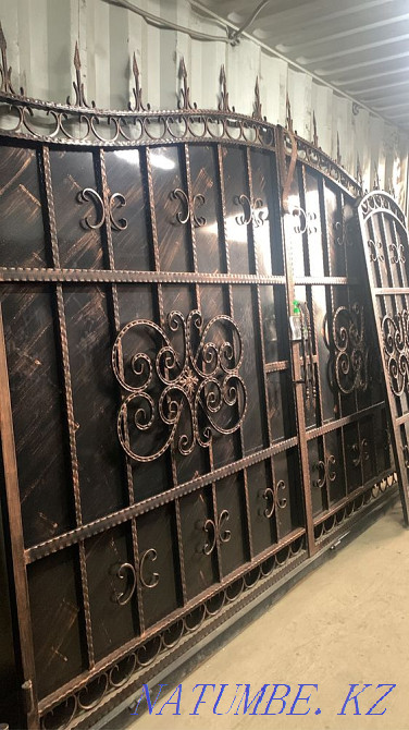 Гейтс. Алматыдағы қақпа. Сарайлар. Қоршау.  Алматы - изображение 1