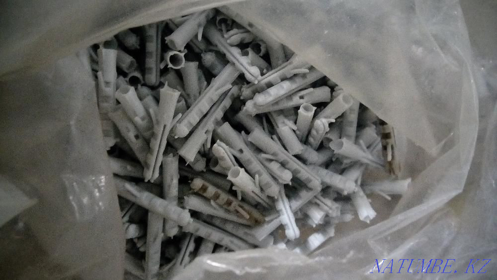 I will sell high-quality plastic caps 6 * 35 and 6 * 30 mm Karagandy - photo 2