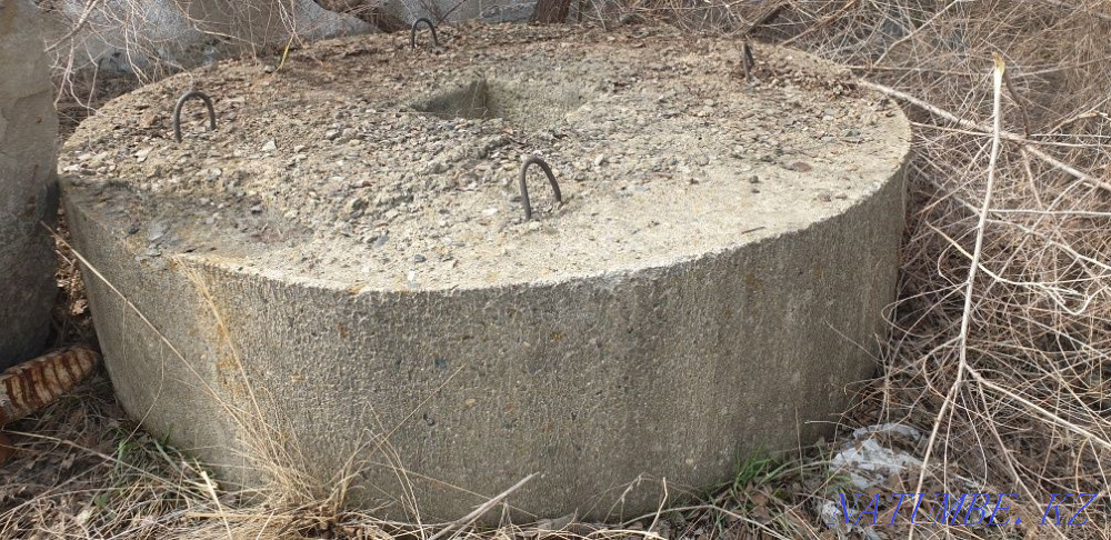 Sell concrete bollards  - photo 1