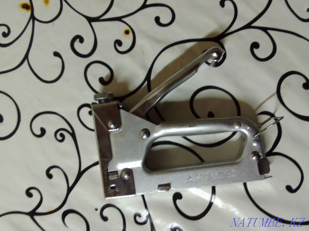 Продам степлер мощный Уральск - изображение 1