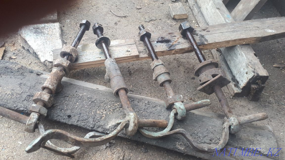 Forged canopies for gates  - photo 1