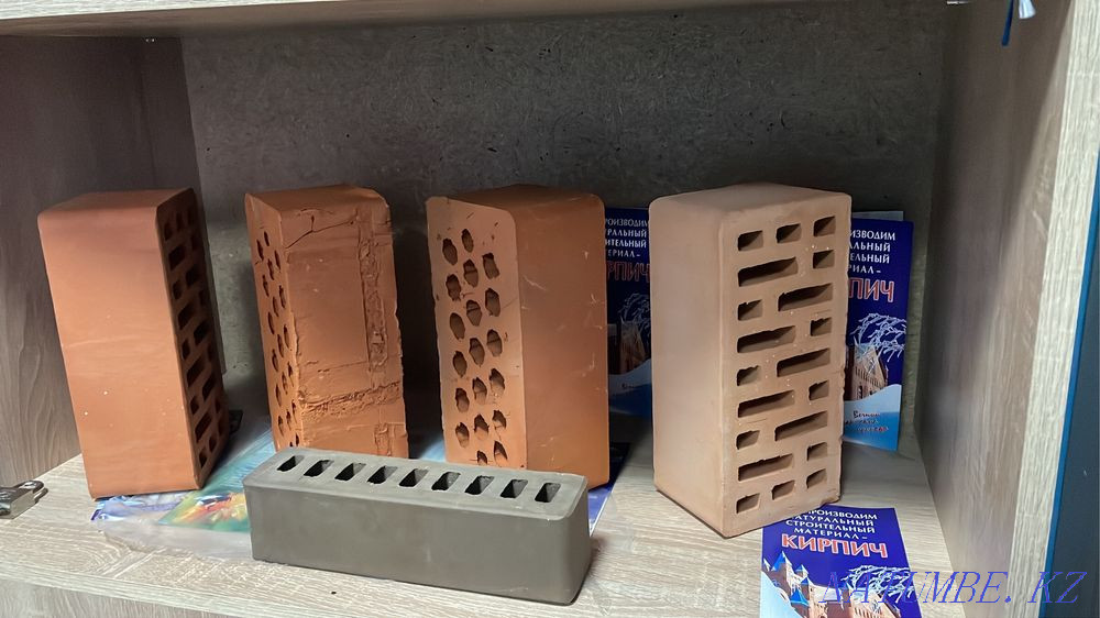 Кирпич рядовой полуторный 150м Костанай - изображение 1