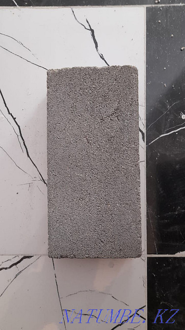 Продаётся пескоблок. В количестве 45 штук Актау - изображение 1