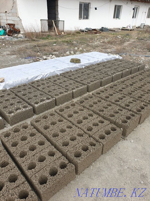 Construction cinder block Turkestan - photo 1