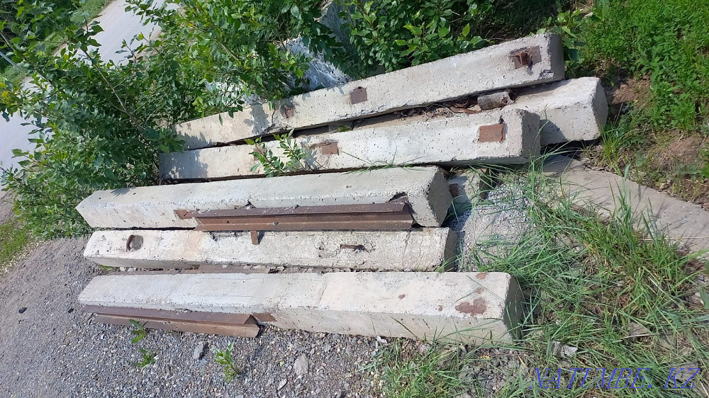 Продам бетонные столбы Уральск - изображение 1