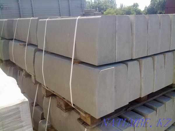 The border is road, Curb, Paving stone. Taldykorgan - photo 1