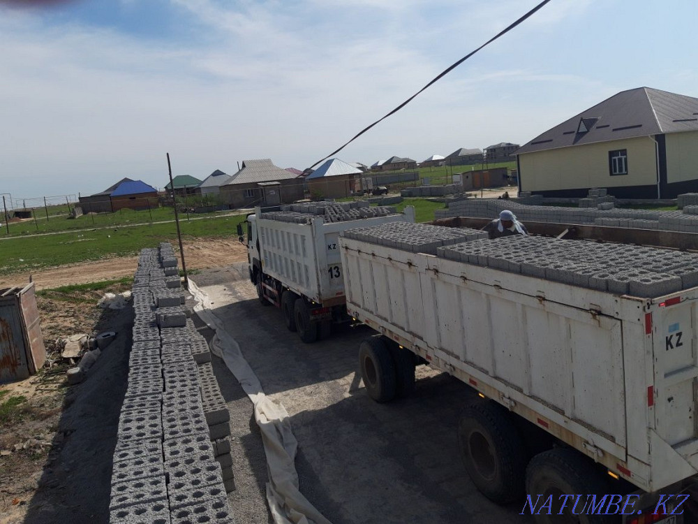 Шлакоблок ровный мкр Асар2, достык. Дача кайнар Шымкент - изображение 1