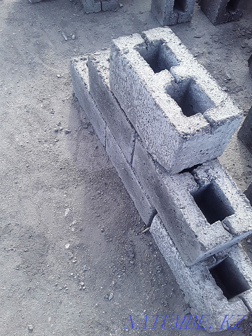 Шлакоблоки толстастеные качество для строителство жилых домов времяно Талдыкорган - изображение 1