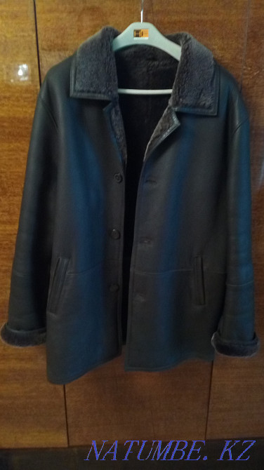 Нағыз былғарыдан жасалған жақсы қой терісінен жасалған пальто сатылады  Алматы - изображение 1