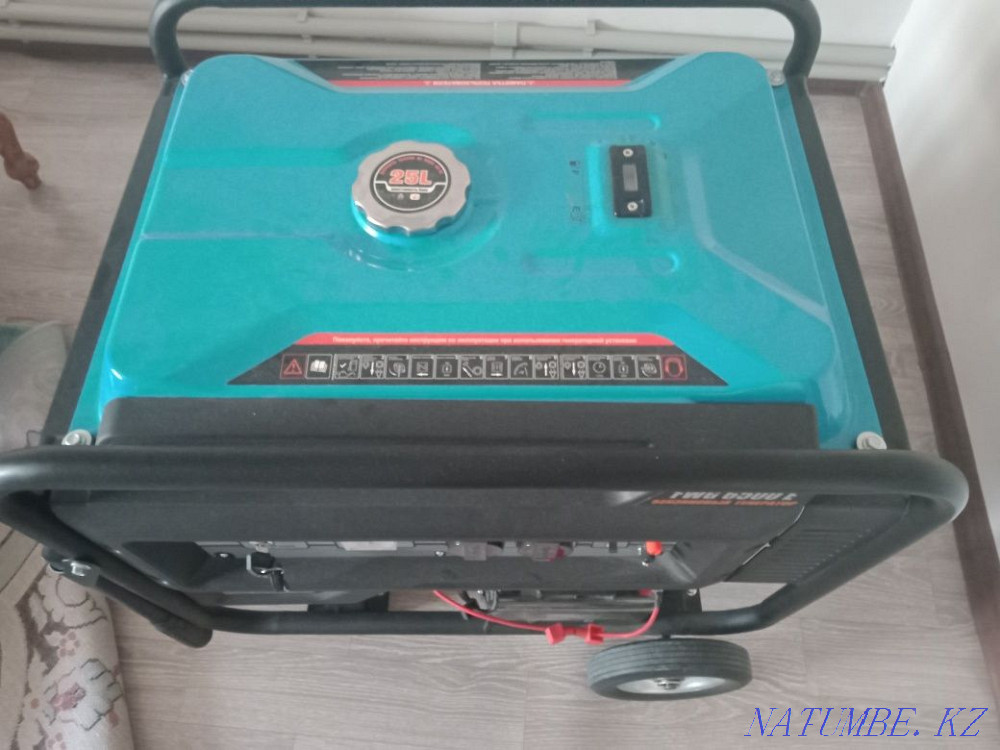 Generator, engine 6.5. kW. Petrol and electric. New  - photo 2