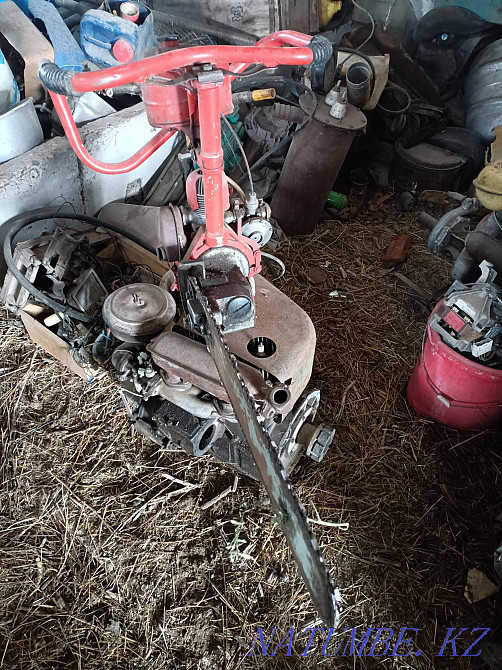 Chainsaw Friendship 4  - photo 2