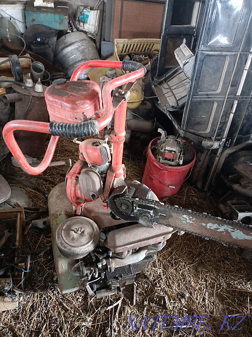 Chainsaw Friendship 4  - photo 1