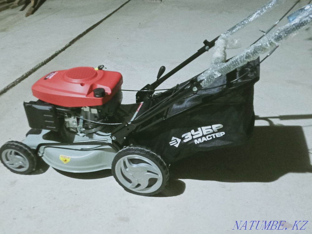 lawn mower for sale excellent condition  - photo 4