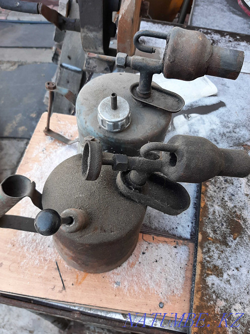 Паяльная лампа в наличии 2 шт Рудный - изображение 3