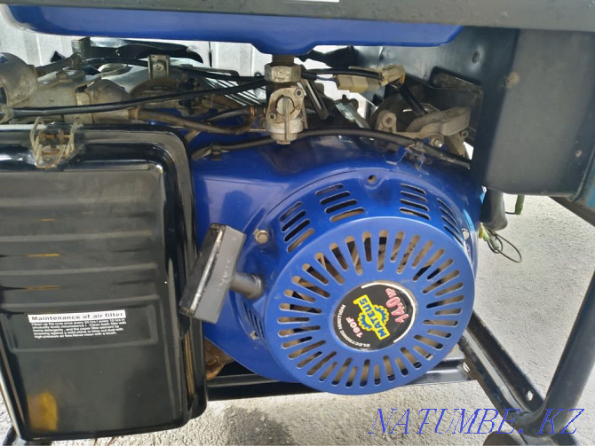 Gasoline generator with ATS 6.5 kW Almaty - photo 2