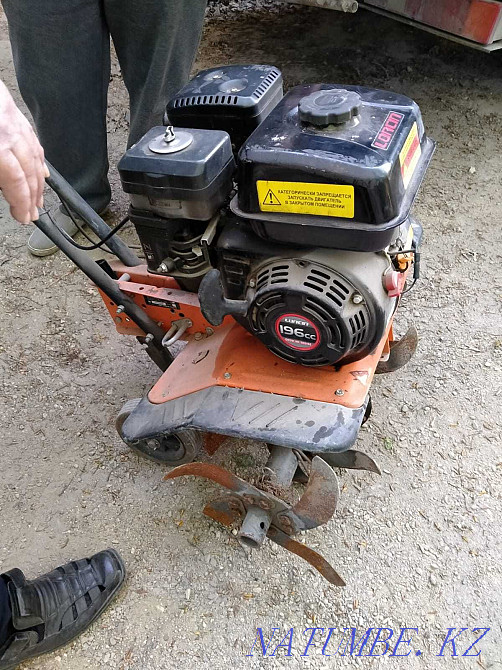 жер жыртуға арналған артындағы трактор  Өскемен - изображение 1