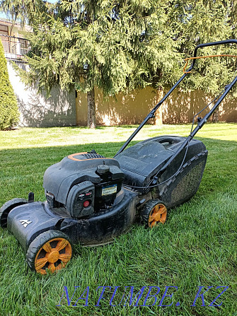 Lawn mower with petrol Almaty - photo 1