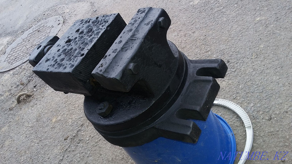 Продам тисы и тиски СССР Алматы - изображение 4