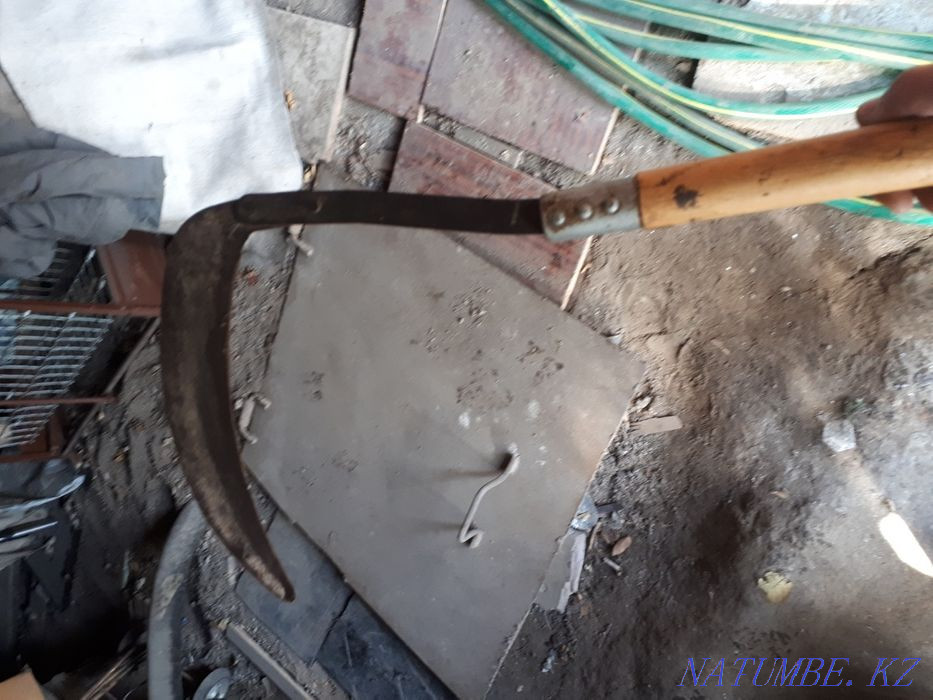 I will sell a scythe, manual excellent quality. very convenient. Ust-Kamenogorsk - photo 1