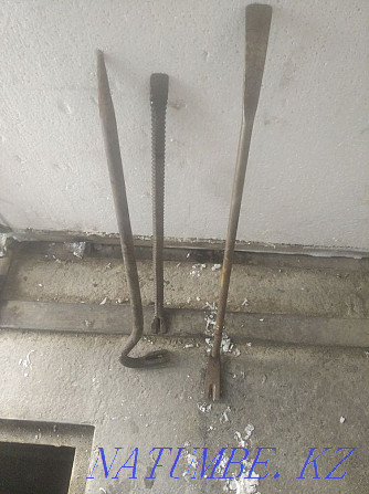 Nail pullers, crowbars, crowbars, etc. Soviet Ust-Kamenogorsk - photo 1