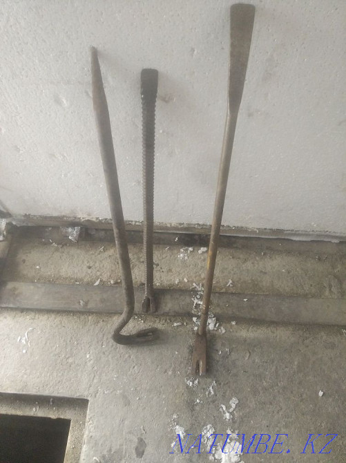 Nail pullers, crowbars, crowbars, etc. Soviet Ust-Kamenogorsk - photo 1