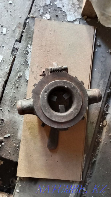 Sell adjustable KLUPP FOR THREADING PIPE USSR. Kostanay Kostanay - photo 2