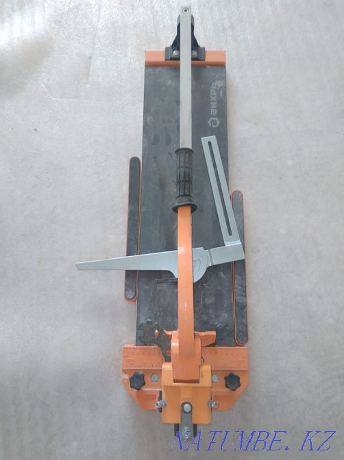 tile cutting tool  - photo 2