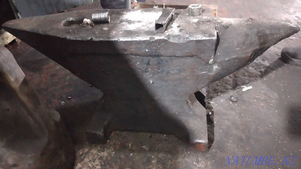 Продам наковальню советскую тяжелая очень и не маленькая 99000тенге Павлодар - изображение 1