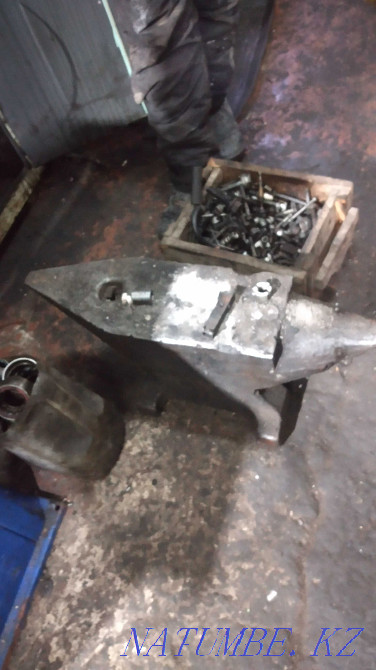 Продам наковальню советскую тяжелая очень и не маленькая 99000тенге Павлодар - изображение 2