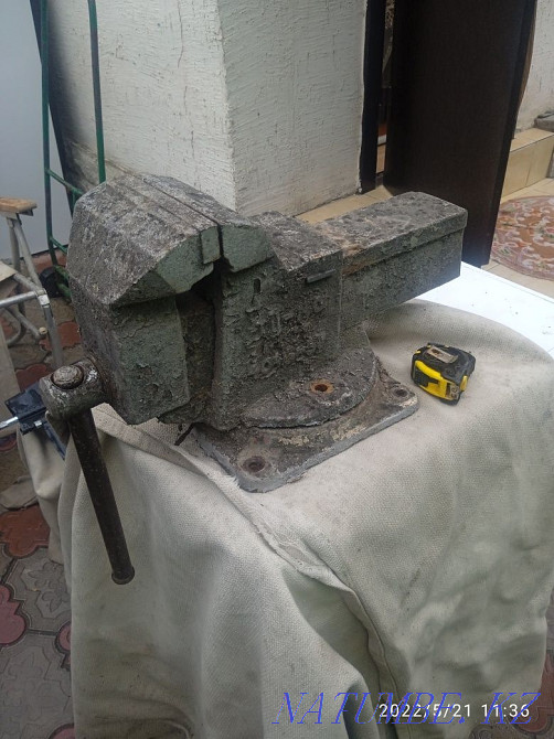 Продам тиски большой Балуана Шолака - изображение 1