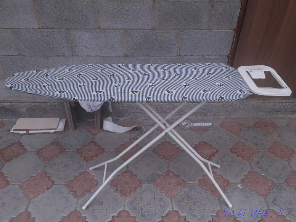 Ironing board  - photo 1