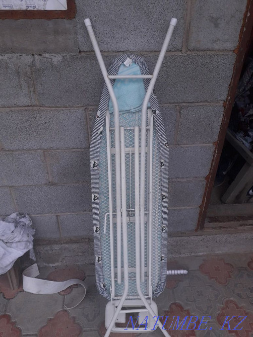 Ironing board  - photo 2