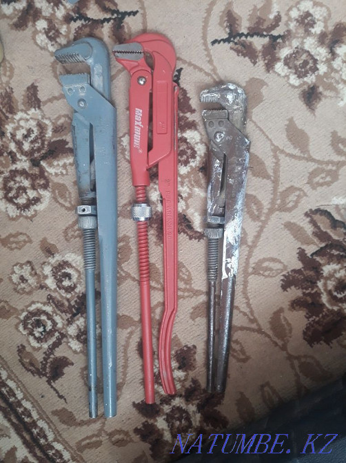 Sell plumbing wrenches of various sizes Astana - photo 1