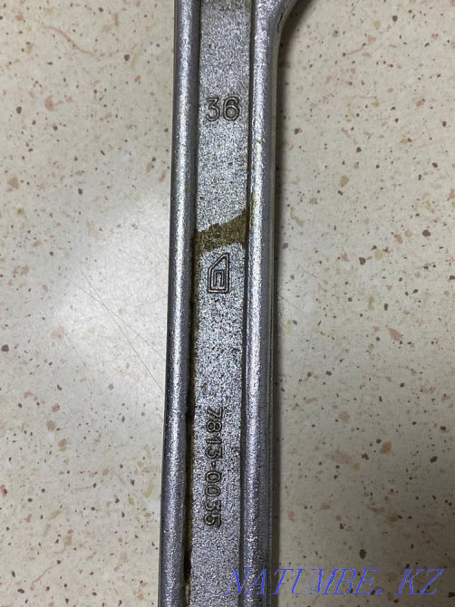 Ключ разводной, ключ трубный, молоток  - изображение 2