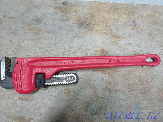 Pipe wrench 18