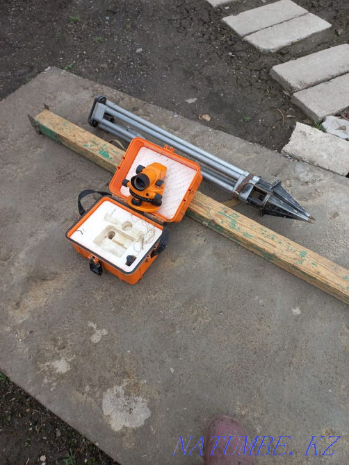 Нивелир геодезический с рейкой и штативом. Каргалы - изображение 3