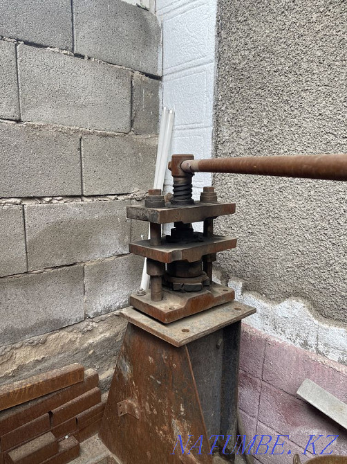 Manual press  - photo 2