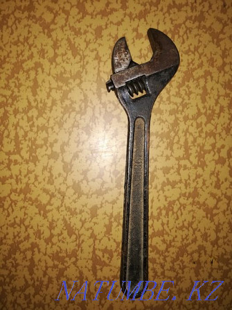 Key for plumbing  - photo 1